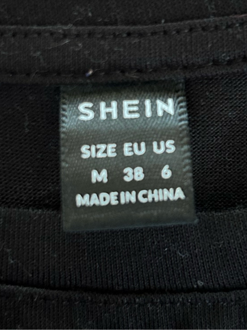 SHEIN Black Sleeveless Cropped Tank - Picture 2 of 3
